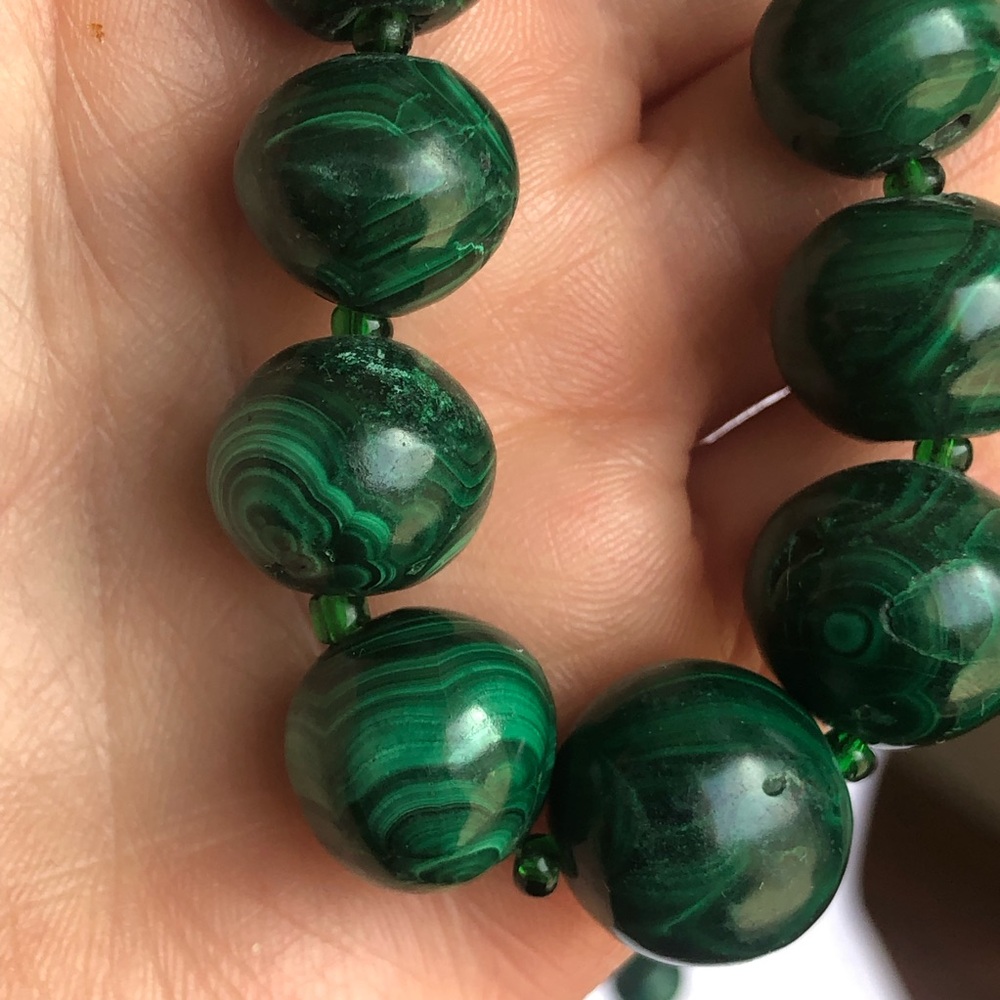 Elegant Green Malachite Beaded Necklace